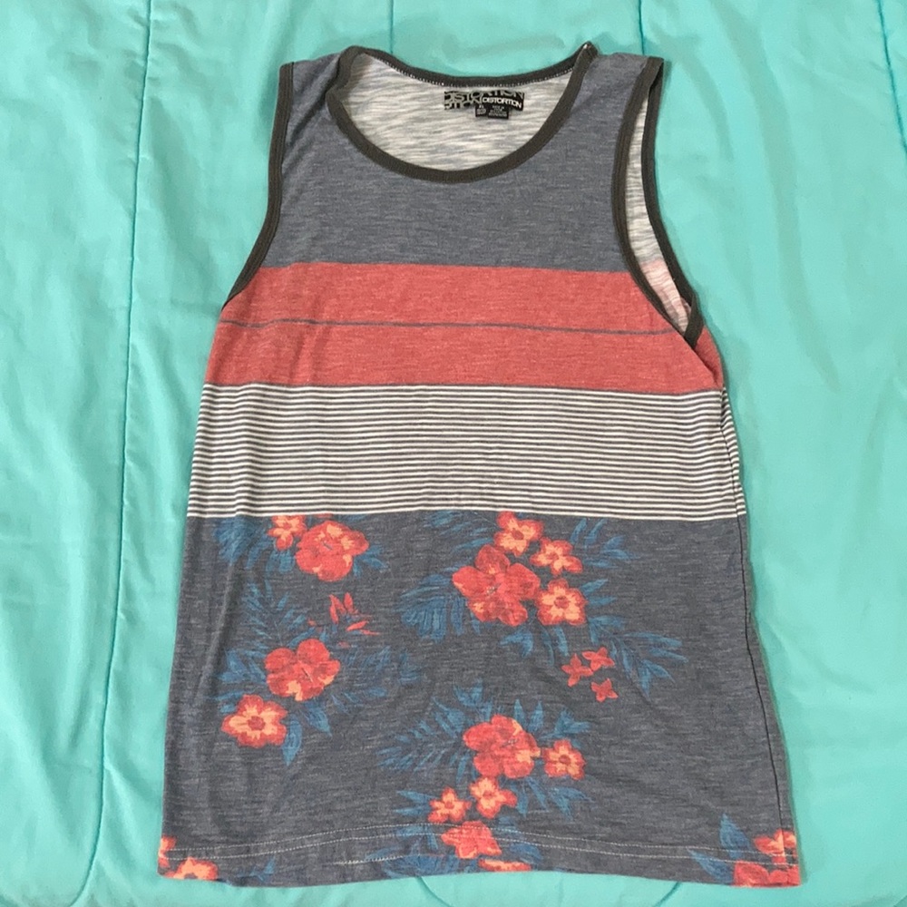 Distortion tank top floral design